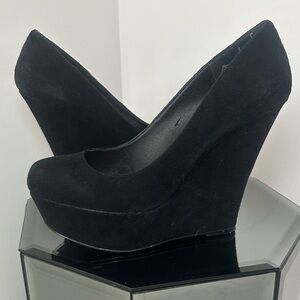 Steve Madden Black Suede Wedges